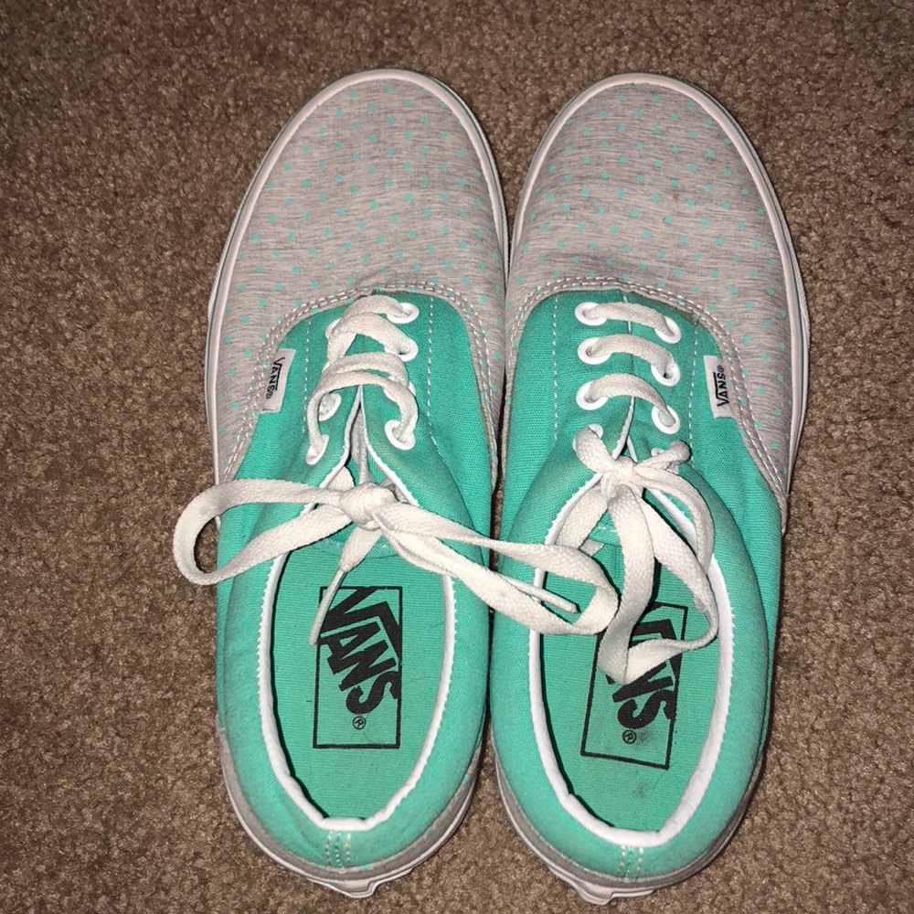VANS SIZE 7
